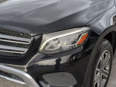 Used 2018 Mercedes-Benz GLC 300 4MATIC image 11