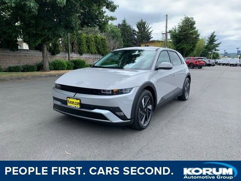 New 2025 Hyundai Ioniq 5 SE image 1