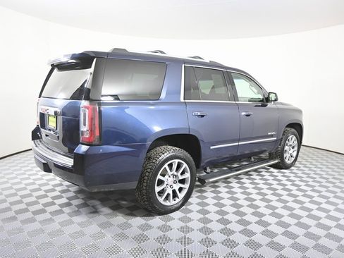 Used 2017 GMC Yukon Denali image 6