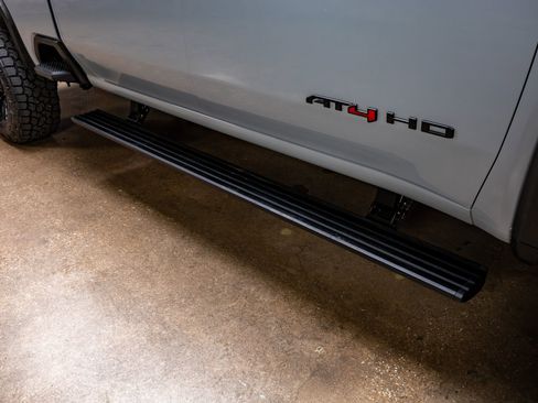 Used 2024 GMC Sierra 2500 AT4 w/ AT4 Premium Plus Package image 11