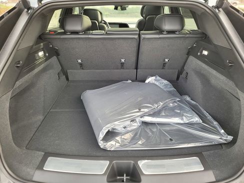 New 2026 Cadillac Lyriq Luxury image 7