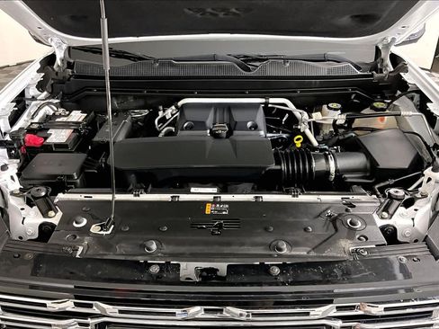 Used 2024 GMC Canyon Denali AWD/4WD image 29