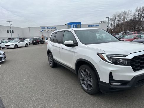 Used 2023 Honda Passport EX-L image 6