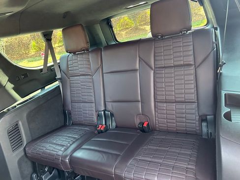 Used 2023 Cadillac Escalade ESV Sport Platinum w/ LPO, ONYX Package AWD/4WD image 47