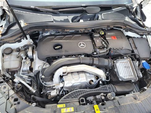 Used 2025 Mercedes-Benz GLA 250 4MATIC image 30