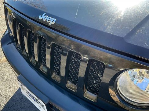 Used 2017 Jeep Patriot High Altitude image 28