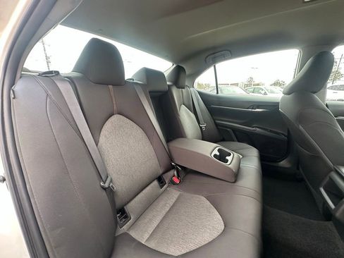 Used 2019 Toyota Camry LE image 26