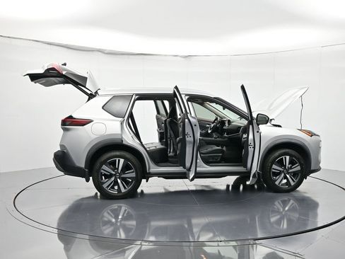 Used 2021 Nissan Rogue SL w/ Premium Package image 49