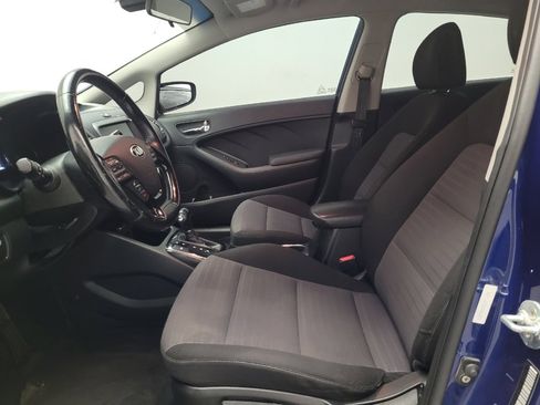 Used 2017 Kia Forte S w/ S Technology Package FWD image 17