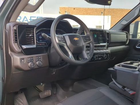Used 2025 Chevrolet Silverado 2500 LT w/ Texas Edition image 4