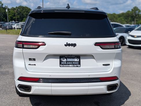 Used 2024 Jeep Grand Cherokee L Summit w/ High Altitude Package AWD/4WD image 8