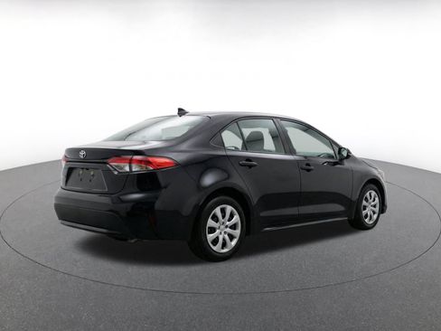 Used 2025 Toyota Corolla LE FWD image 9