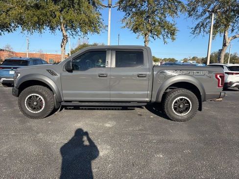Used 2018 Ford F150 Raptor w/ Equipment Group 801A Mid image 3