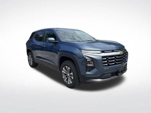 Used 2026 Chevrolet Equinox LT FWD image 2