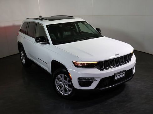 Used 2022 Jeep Grand Cherokee Limited AWD/4WD image 7