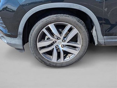 Used 2017 Honda Pilot Touring image 14