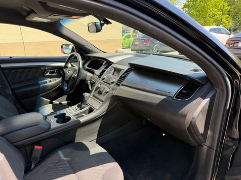 Used 2018 Ford Taurus SEL FWD image 19