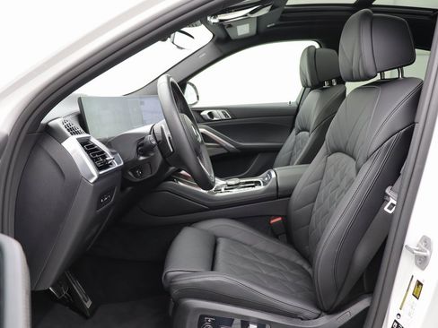 Used 2026 BMW X6 M60i image 21