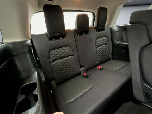 Used 2024 Nissan Pathfinder SV AWD/4WD image 25