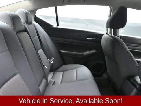 Used 2021 Nissan Altima 2.5 S FWD image 10