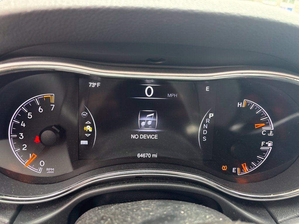 Used 2015 Jeep Grand Cherokee Altitude AWD/4WD image 16