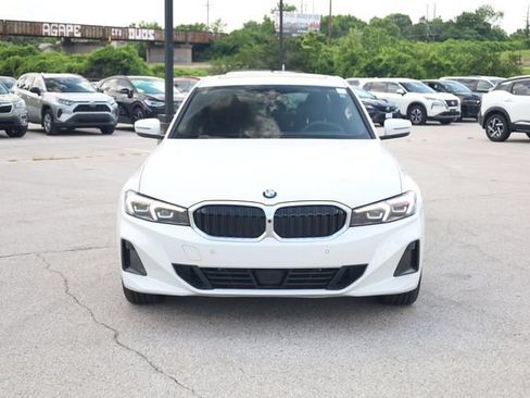 Used 2025 BMW 330i xDrive Sedan w/ Premium Package AWD/4WD image 3