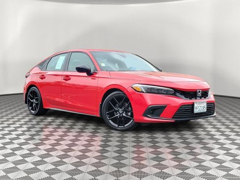 Used 2023 Honda Civic Sport image 2