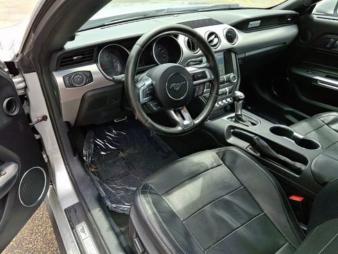 Used 2019 Ford Mustang Premium RWD image 27