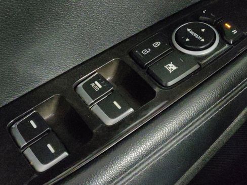 Used 2017 Kia Sorento EX image 27