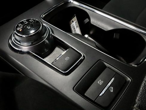 Certified 2019 Ford Fusion SE image 32