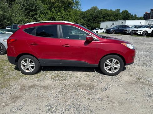 Used 2013 Hyundai Tucson GLS FWD image 1