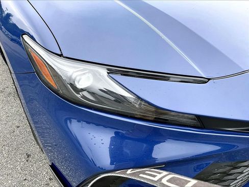 Used 2025 Toyota Camry SE FWD image 32