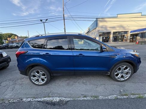 Used 2019 Ford Escape Titanium AWD/4WD image 10