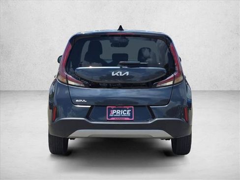 Used 2025 Kia Soul LX w/ LX Technology Package FWD image 6