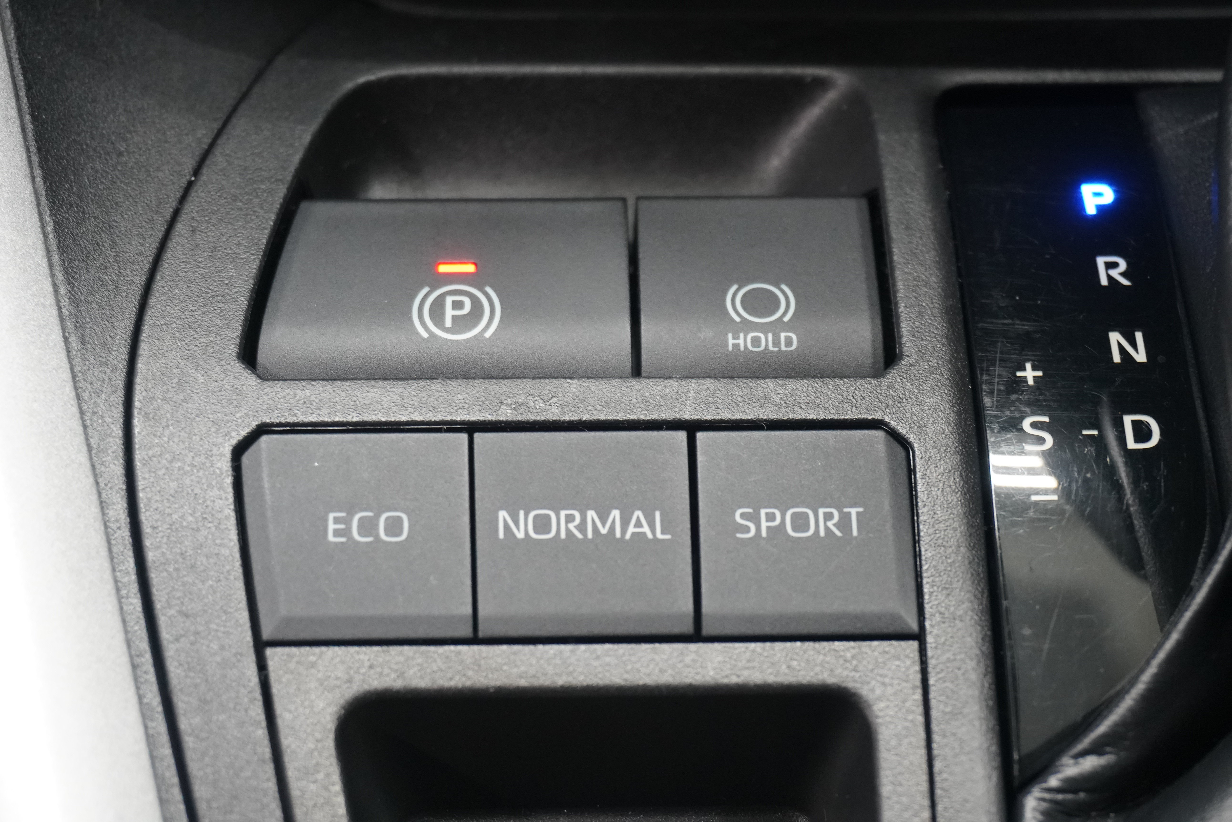 Used 2021 Toyota RAV4 XLE Premium FWD image 21