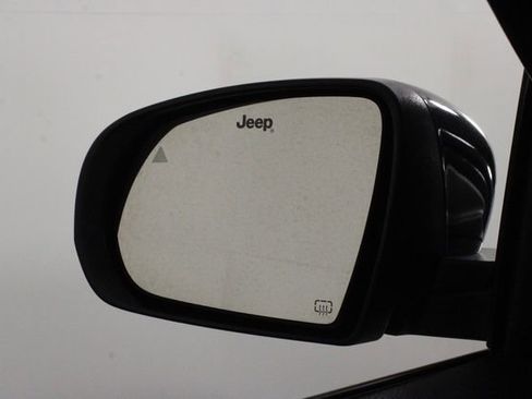 Used 2024 Jeep Compass Trailhawk image 41