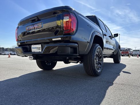 New 2026 GMC Canyon Elevation w/ Convenience Package image 10