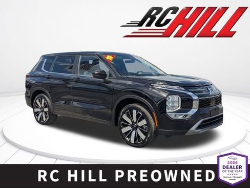 Used 2025 Mitsubishi Outlander SE AWD/4WD image 1