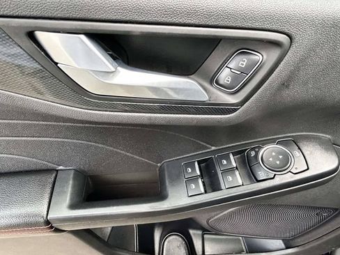 Certified 2024 Ford Escape ST-Line w/ Tech Pack #1 AWD/4WD image 18