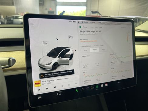 Used 2022 Tesla Model Y Performance AWD/4WD image 17
