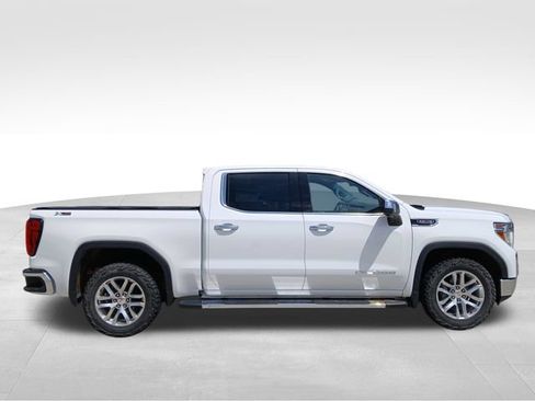 Used 2020 GMC Sierra 1500 SLT w/ X31 Off-Road Package AWD/4WD image 6
