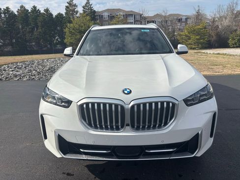 New 2026 BMW X5 sDrive40i image 9