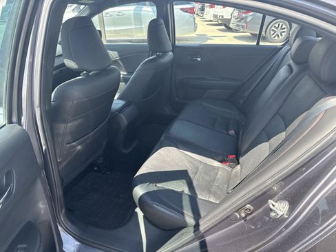 Used 2017 Honda Accord Sport Special Edition image 16