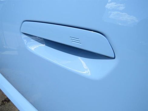 Used 2023 BMW M2 w/ Lighting Package RWD image 22