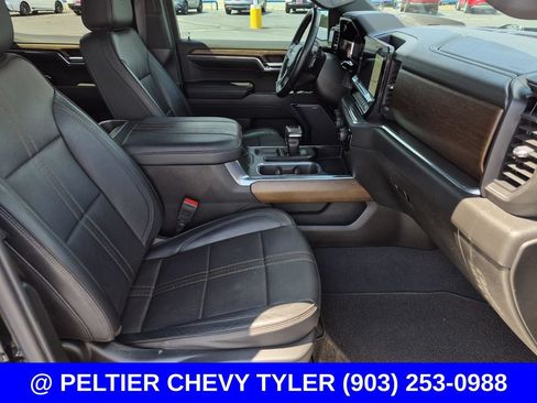 Used 2023 Chevrolet Silverado 1500 High Country w/ Technology Package AWD/4WD image 12