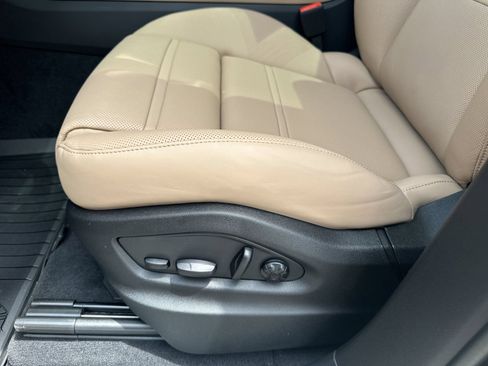 New 2026 Porsche Cayenne AWD/4WD image 17