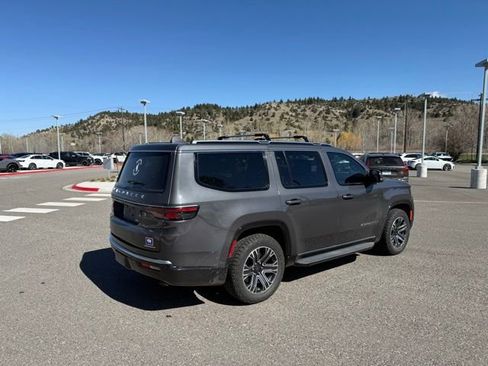 Used 2022 Jeep Wagoneer Series III w/ Convenience Group I image 5