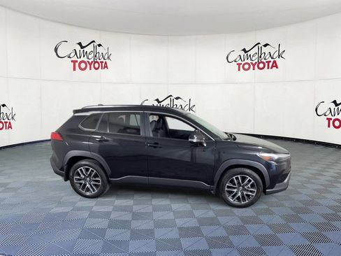 Used 2026 Toyota Corolla Cross XLE AWD/4WD image 4