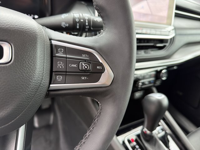 Used 2025 Jeep Compass Limited w/ High Altitude Package AWD/4WD image 23