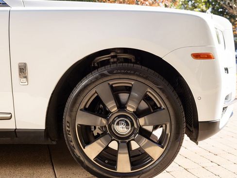 Used 2020 Rolls-Royce Cullinan image 4